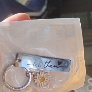 Silver Keychain with Daisy Charm